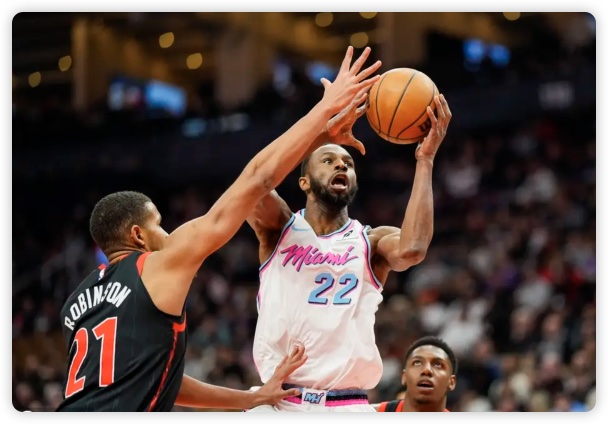 希罗28+7巴雷特29分 维金斯25+8热火加时击败猛龙